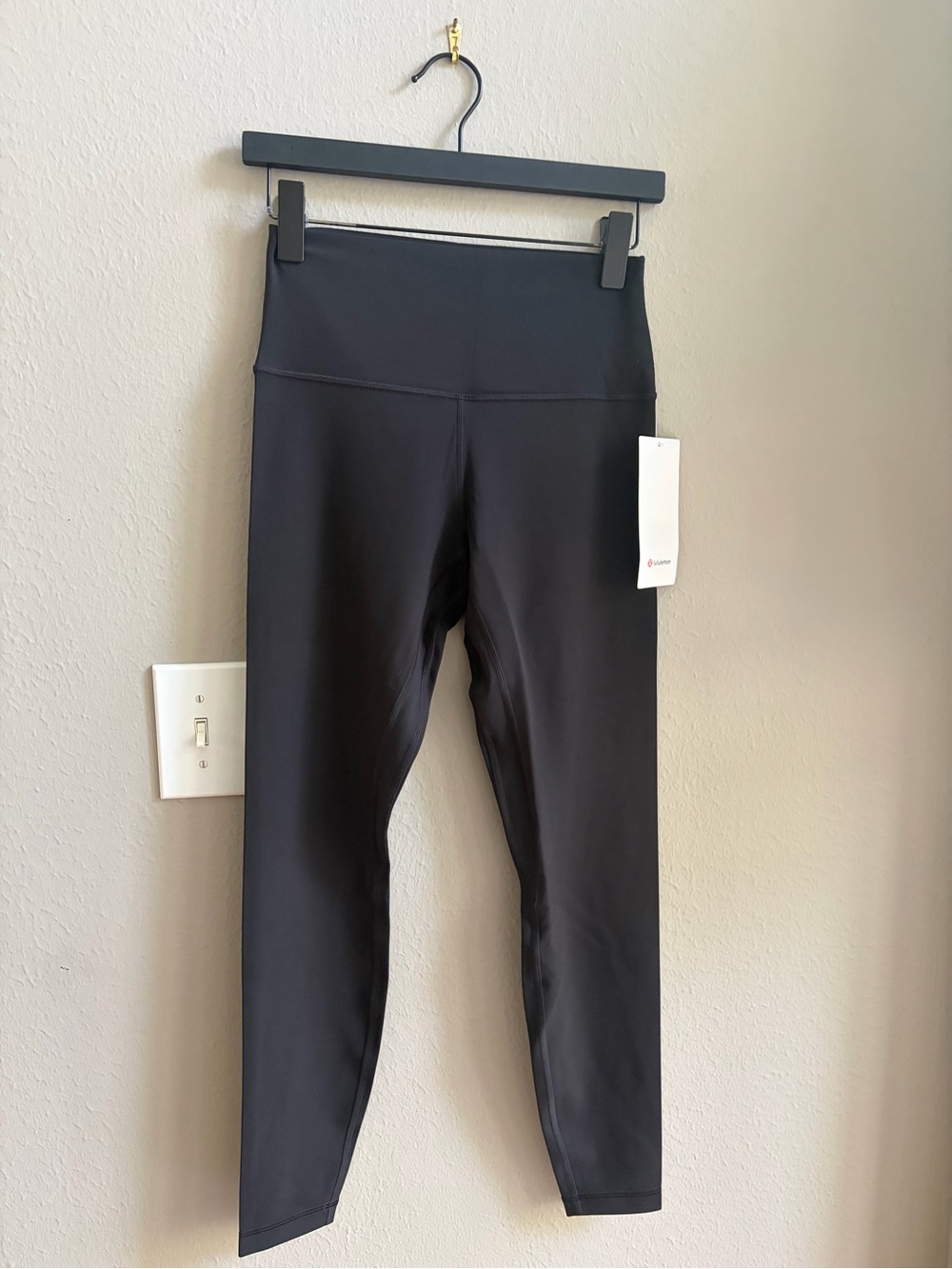 NWT Lululemon HR Black Women's Wunder Under, no line. Size: 6 - Picture 5 of 12